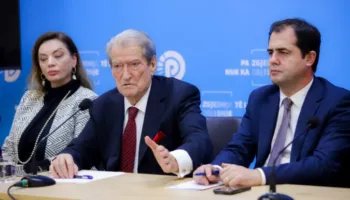 Sali Berisha thirrje qytetarëve: Bëhuni gati për përshkallëzimin e protestave!