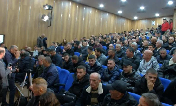 “S’dimë ku kemi kokën”/ Foltorja e Salianjit në Durrës, ish-kandidati: Jemi bërë si zogjtë e korbit