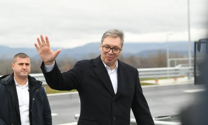 Serbët drejt kutive të votimit në vitin 2026/ Vuçiç plotëson kërkesën për zgjedhje të parakohshme