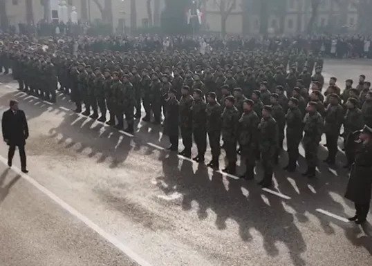 Serbia rikthen shërbimin e detyrueshëm ushtarak/ Ministria e Mbrojtjes: Të rinjtë 18–30 vjeç stërvitje për..