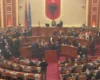 Sërish flakadanë në Kuvend, përjashtohet nga seanca Flamur Noka