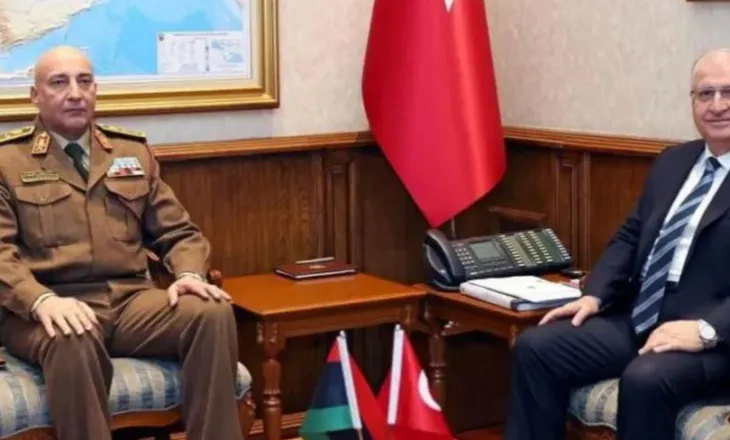 Shefi i ushtrisë së Libisë vritet në një aksident ajror në Turqi