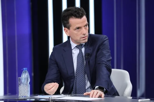 Shehaj ngre alarmin për AKSHI-n: Pronat tona janë në rrezik, SPAK po heton ndërhyrjet e bandave në Kadastër