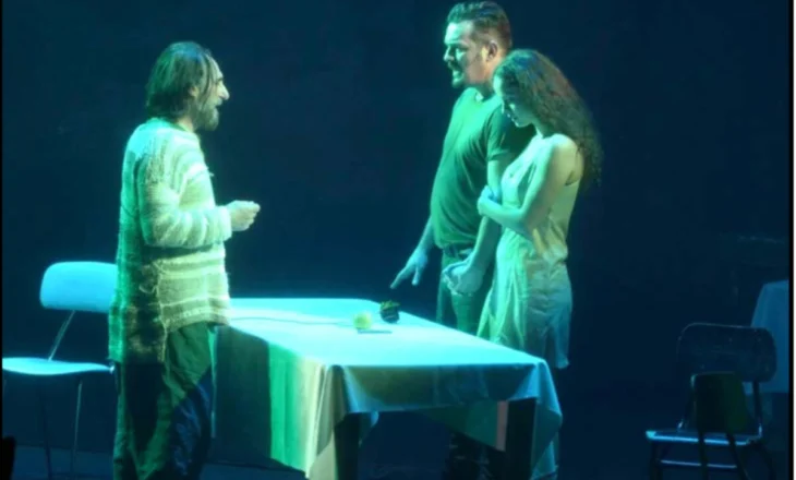 Shfaqja “Martesa” në teatër, një udhëtim në përditshmëri dhe ëndërr