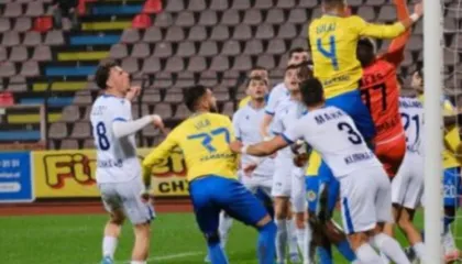 Shifrat flasin/ Elbasani mbi bardheblutë