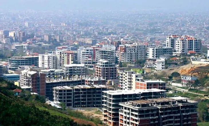 Shoqata e pasurive të paluajtshme thirrje Presidentit Begaj: Dekretoni sa më parë rivlerësimin e pronave