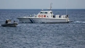 Shpëtohen 52 emigrantë në Egje