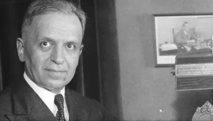 ‘Shqipëria lindi nga Zoti, shpëtoi nga rastësia, vdiq nga politikanët’