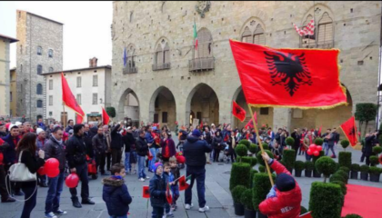 Shqiptarët, komuniteti i dytë më i madh në Itali me 557 mijë persona