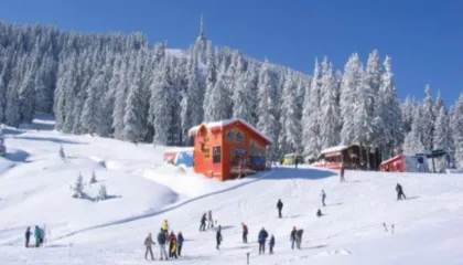 Shtohet turizmi dimëror/ Mbi gjysmë milioni vizitorë, dominojnë kërkesat për Korçën dhe Beratin