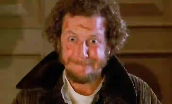 Si fitoi miliona personazhi negativ i filmit “Home Alone”?