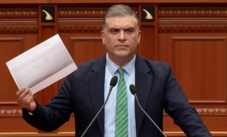 “Si nuk ju vjen turp”/ Seanca plenare, Blushi: T‘i themi pensionistëve që këtë vit iu ka akorduar aq sa vjedh Balluku