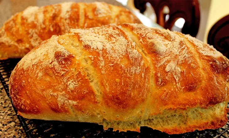 Si të Përgatisni Bukë të Shijshme Fshati vetë në Shtëpi
