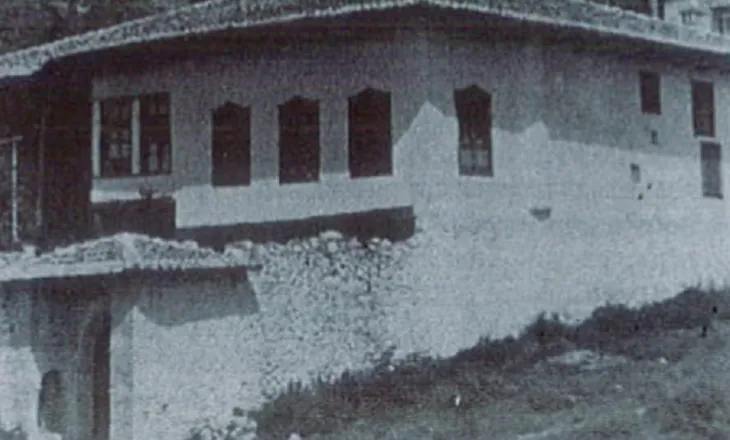 Si u konfiskua një nga bibliotekat më të vjetra dhe më të pasura të Shqipërisë?