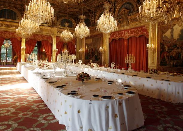 Si u zbulua punonjësi hajdut i Pallatit Elysee në Paris, vodhi në rezidencën ku qëndron Macron