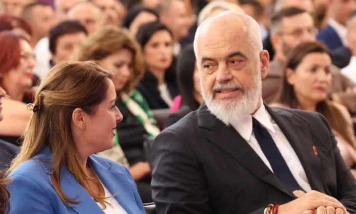 Sjellja e Manastirliut si kryetare ‘de facto’ ngre shqetësime të reja për pushtetin vendor