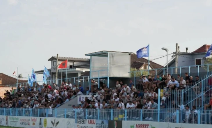 SKANDAL/ Shpërthen dhuna para ndeshjes Iliria–Skënderbeu: Goditen trajneri Gjoka dhe tre futbollistë (EMRAT)