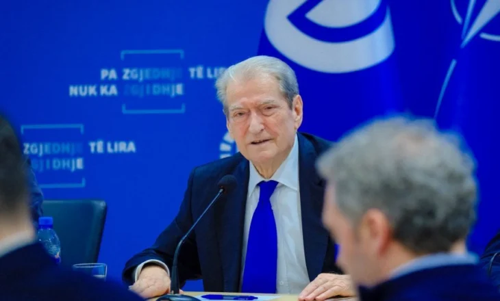 Skandalet e Ramës/ Berisha: Dialog intensiv me shqiptarët, të përgatitemi për protestat më të fuqishme që ka njohur vendi