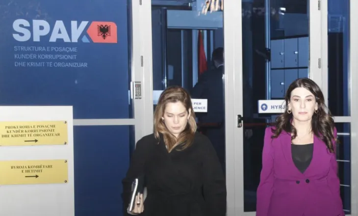 Skandali i AKSHI-t! Mirlinda Karçanaj në ‘arrest shtëpie’ delegon kompetencat, ja kush merr drejtimin