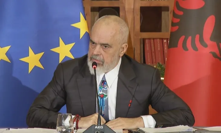 Skandali me tenderat e paracaktuar/ Rama ne mbrojtje: AKSHI, institucion krenarie”,