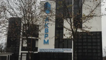 Skandali, si po futen në Shqipëri barnat antitumorale që nuk kaluan analizat. Mostrat e para u zëvendësuan në AKBMP për t’i hapur rrugën…