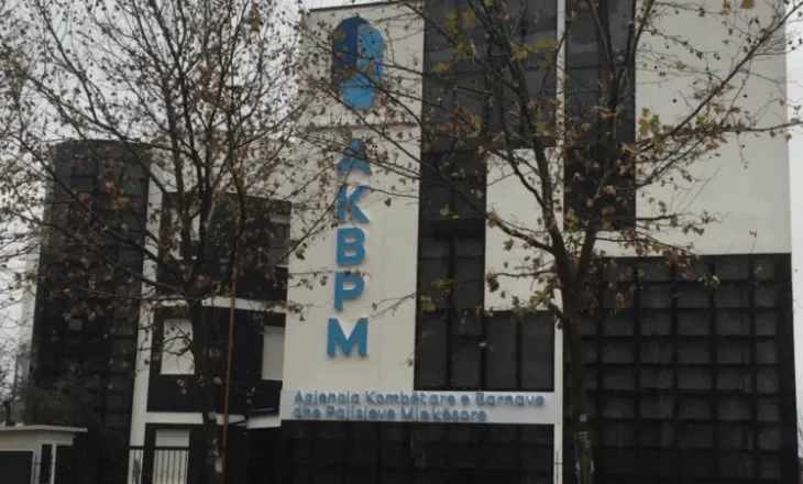 Skandali, si po futen në Shqipëri barnat antitumorale që nuk kaluan analizat. Mostrat e para u zëvendësuan në AKBMP për t’i hapur rrugën…