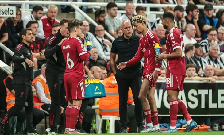 Slot: Ai është përshtatur mirë me Premier League, mund të bëhet edhe më i fortë