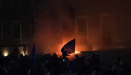 Sot protesta e opozitës para kryeministrisë, policia njofton rrugët që do të bllokohen