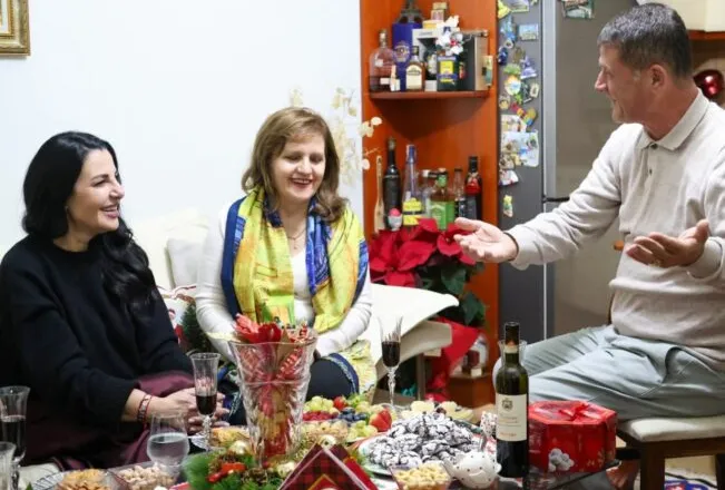 SPAK kërkon ta arrestojë për aferat miliona euro, Balluku sfidon drejtësinë, shfaqet duke festuar