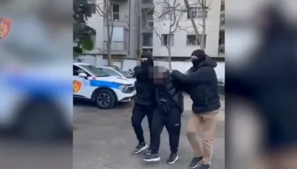 Spanja e kërkonte për drogë, 37-vjeçari me dy identitete arrestohet në Tiranë (EMRI)
