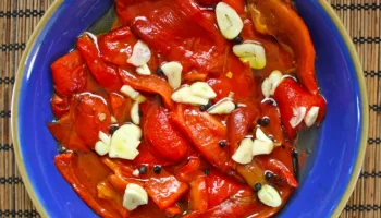 Speca Gogozhare në 10 Minuta – Si t’i Përgatisni Krejt Lehtë dhe Plot Shije në Shtëpi