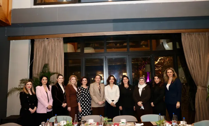 Spiropali me deputetet shqiptare në Shkup: Interesi i shqiptarëve mbi dallimet politike