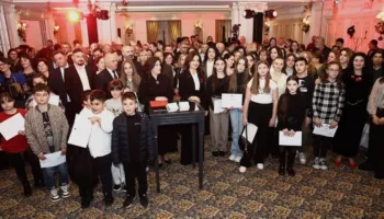 Spiropali me komunitetin shqiptar në Greqi: Ku ka shqiptarë, ka atdhedashuri. Të angazhuar për të arritur marrëveshjen për Pensionet