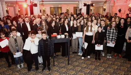 Spiropali me komunitetin shqiptar në Greqi: Ku ka shqiptarë, ka atdhedashuri. Të angazhuar për të arritur marrëveshjen për Pensionet