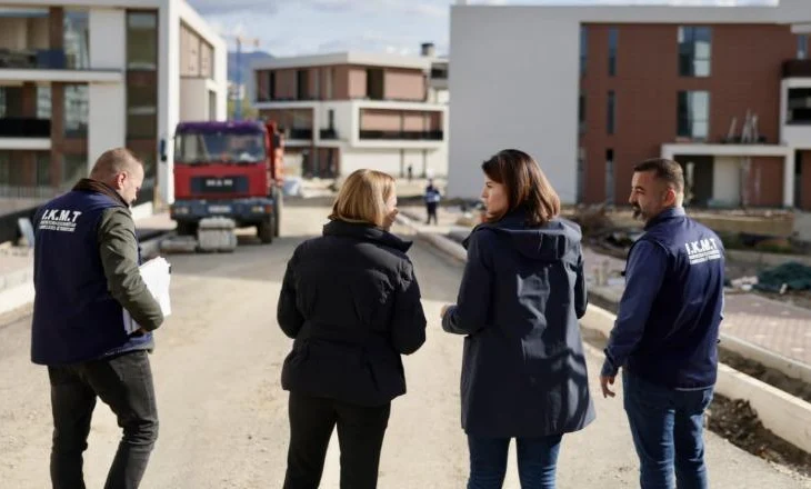 Standarde të qarta/ Ministrja Koçiu sërish në Farkë: 581 objekte të kontrolluara, 4.500 m² ndërtim pa leje të…