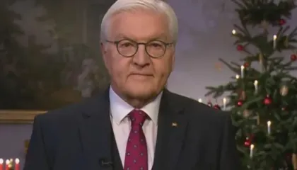 Steinmeier uron Krishtlindjen: Kjo ditë është dritë shprese në kohë errësire globale