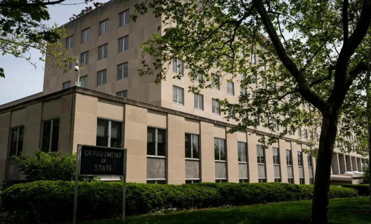 Studentja nga Kosova flet për abuzimin në programin mësimor në SHBA: Na u premtua ëndrra amerikane, por përfunduam në..