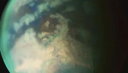 Studim/ Hëna gjigante e Saturnit mund të fshehë jetë nën shtresat e akullit