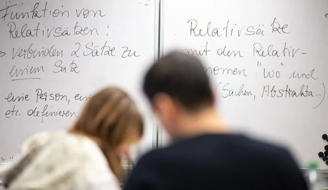 Studimi: Kush flet më shumë gjuhë, plaket më ngadalë!