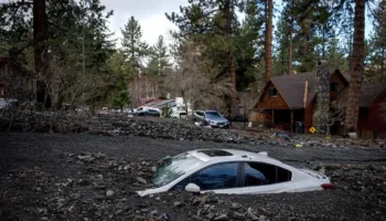 Stuhi shkatërruese në Kaliforni, tre viktima dhe dhjetëra mijëra banorë pa energji
