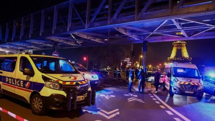 Sulm me thikë në metronë e Parisit. Disa të plagosur