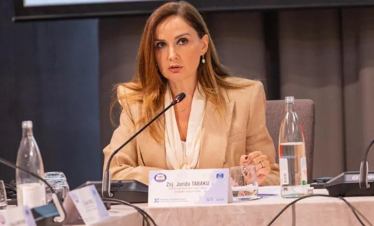 Tabaku: Shqiptarët duhet ta dinë kush përfiton nga paqja fiskale, sekreti tatimor s’mund të fshehë të vërtetën