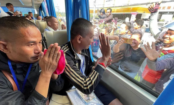 Tajlanda liron 18 ushtarë kamboxhianë pas armëpushimit në kufi