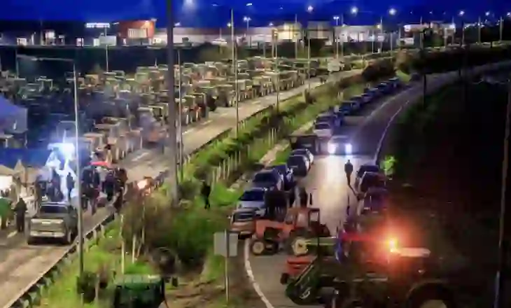 ‘Të vijë prokurori të na arrestojë’, Fermerët përballë kërcënimeve për arrestim: Do të qëndrojmë, nuk trembemi