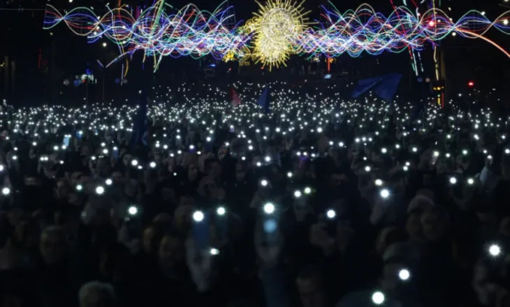 Televizioni i njohur britanik: Shpërthejnë protestat në Shqipëri, nuk dihet kur Rama do votojë për imunitetin e Ballukut