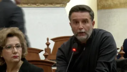 Tensionet e opozitës në Kuvend, Braçe: Më në fund e morën qeverinë, shembull si vritet tjetri për pak pushtet