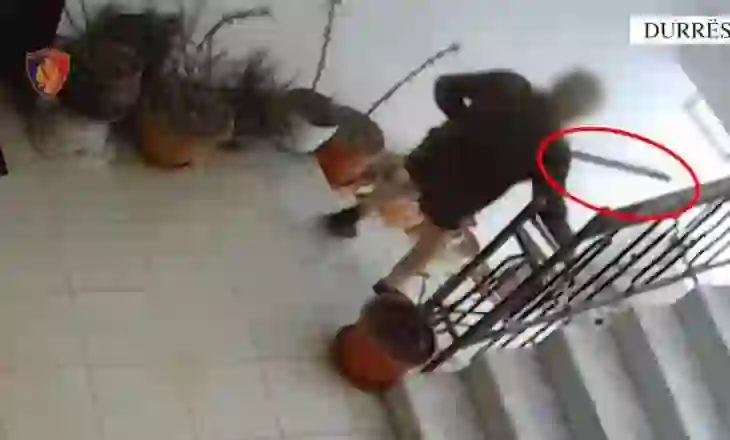 Tentoi të vriste bashkëshorten me shkop druri, arrestohet 76-vjeçari në Durrës
