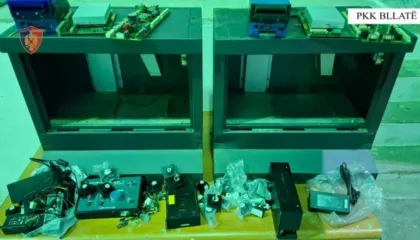 Tentuan të fusin në Shqipëri pjesë për pajisje të lojërave të fatit, arrestohen dy persona në Dibër