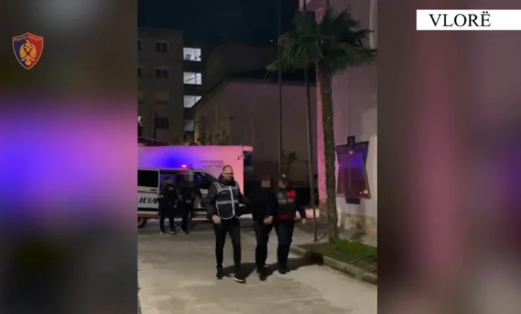 Theu masën e sigurisë “arrest shtëpie” dhe dilte xhiro me pistoletë, arrestohet 22-vjeçari në Vlorë