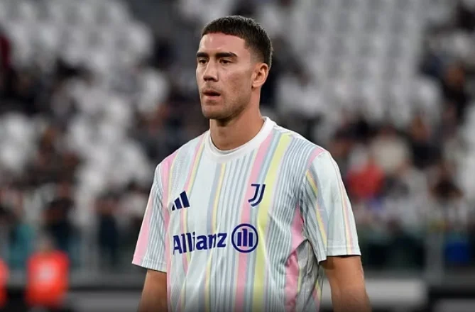 Tifozët e Juventus në ankth: Vlahovic operohet në Londër, rikthimi në fushë pas 4 muajsh